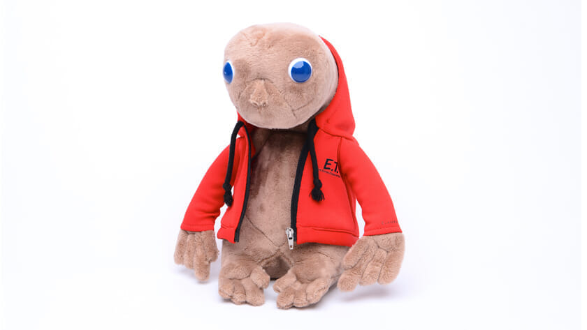 E.T.35周年記念。国境を越えたスペシャルコラボぬいぐるみ。 | news