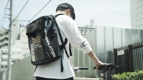 A movie that refreshingly expresses the appeal of Helly Hansen's popular MAP BAG item has been released.