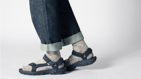 Perfect with indigo denim! Snow Peak and Teva's collaboration sandals to wear in the fall as well.