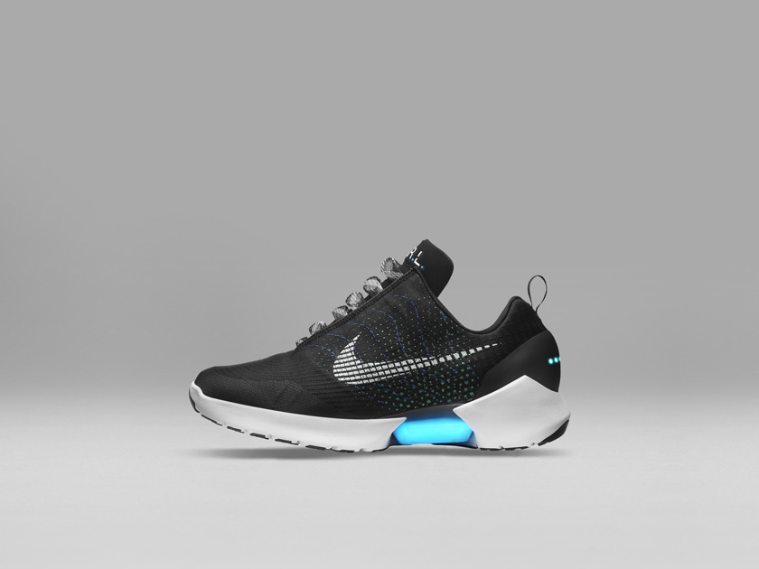 01FA17_NSW_HYPERADAPT_WHITE_BLUELAGOON_PROFILE