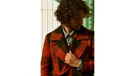 冬を歓待するために、TMT珠玉のアウター4選をご紹介します。