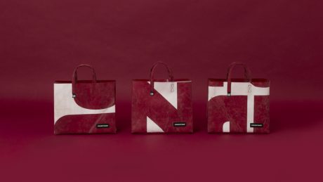 A unique way to celebrate the Freitag way. A limited edition of 1,000 cake bags is now available at Urban Research!