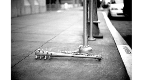 サンフランシスコの街中と警察を騒がせたパンクなアーティスト、マシュー・バイダを知っていますか？