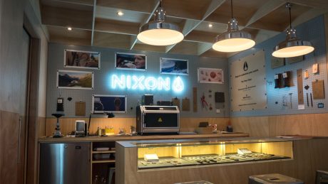 気軽にあなただけの一本を。NIXON CUSTOM BARが日本初上陸!