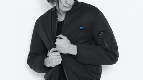 Minotaur co-creates with KIYONAGA&CO. and Anrealage, outerwear that generates heat.
