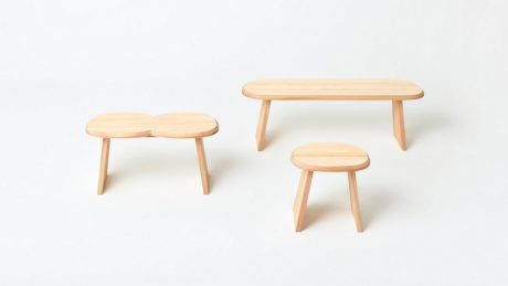 バーニーズ　ニューヨーク限定のアートピースが登場！ モア・トゥリーズ設立10周年を記念したスツール。