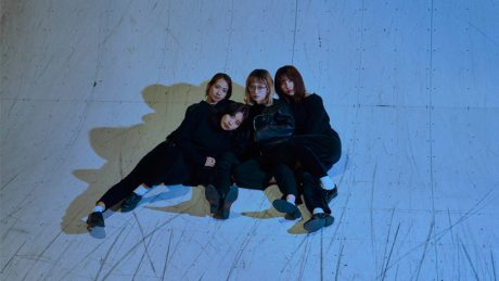 TAWINGS, a girl band that you should definitely pay attention to right now, released the single "Invisible/UTM" on cassette.