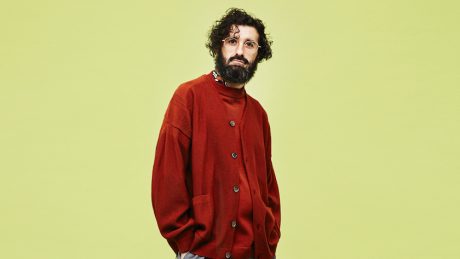 A new frontier of knitwear. Yashiki, the theme of the 18SS collection is "Senrihama".