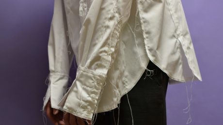 本格始動間近!? ミヤギヒデタカ待望の第二弾アイテムはボロシャツです。