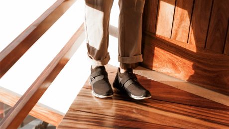 Waterproof despite mesh material! Arrowood Evo Mesh" is Teva's waterproof strap sneaker.