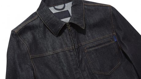 Series "Aspiring Masterpieces" No.34 A two-top that allows you to enjoy Prada's mastery of minimalism.