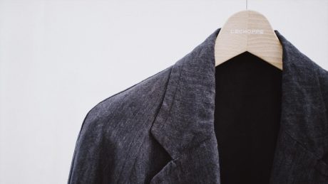 Komori and Reshop collaborate again! Classic yet modern. A masterpiece coat is now on sale!