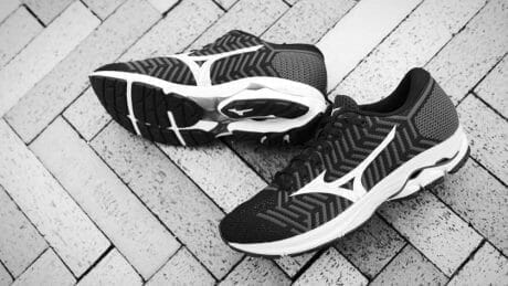 新しい選択肢としてアリです！ ミズノによる渾身のニットアッパーランニングシューズ。