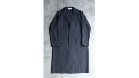 ハローズエクストラファインの新作コートは、軽くてしなやか。