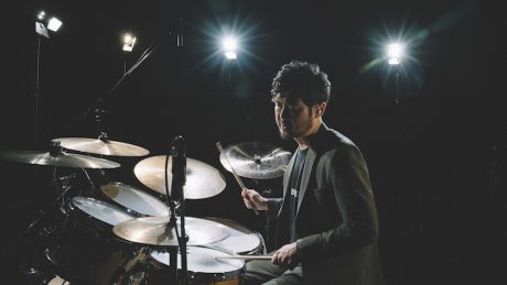 プロモーションにはtoeの柏倉隆史を起用。ジャーナルスタンダードから高機能素材を使用したセットアップが登場。