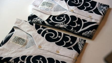 刺青のアートワークを落とし込んだ、ブエナビスタによる鯉口シャツと開襟シャツ。