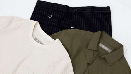 . If you want to stay comfortable in the future, try Nano Universe's stretch linen series.