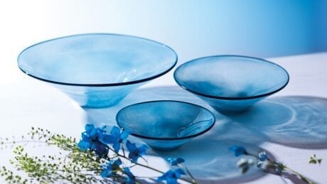 The three companies collaborated to create a vessel that is not blue, but "AO" color.