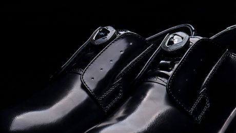 ボアシステムを搭載した、新感覚のポストマンシューズが誕生。