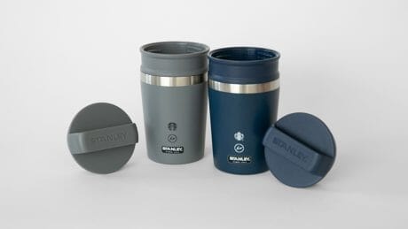 スターバックス、フラグメントデザイン、スタンレー。重量級コラボレーションのステンレスボトルが発売です。