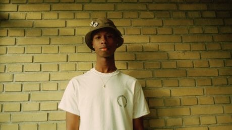 デンマークのグラフィックアーティストをフックアップした、ベドウィンのカプセルコレクション。