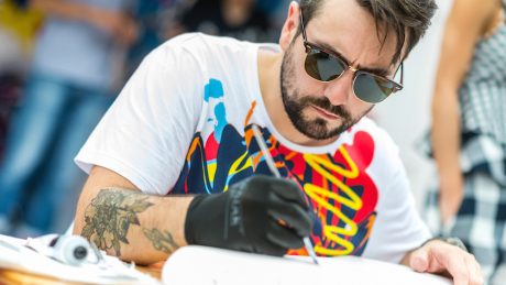 Live painting with skateboards! In-depth report on the A|X Armani Exchange event.
