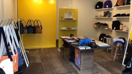 A lineup of high and low products from all over the world. A store by the designers of Termigan opens in front of Yoyogi Koen Station.