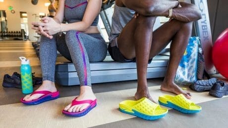 人気沸騰中のホカ オネオネ。待望の新色が登場です。