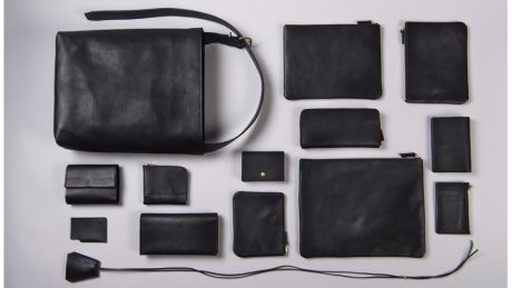 Minimalism with warmth. I am interested in leather accessories with rim design.