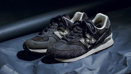 台湾のインヴィンシブルとニューバランスのコラボレーションモデル。左右非対称の574がお目見え。