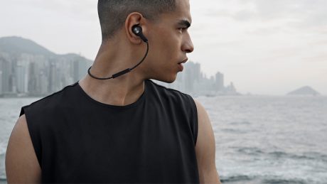 バング＆オルフセンの新型イヤホン。今作も抜け目なし。