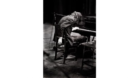 A record of the 70's with photographs of Tom Waits and Lou Reed, photographer Katsuo Hanzawa will open a special exhibition at zakura.