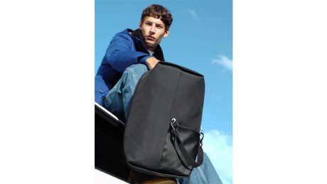 Co-created by Côtes et Ciel and Tatras, the bags are urban and sporty.