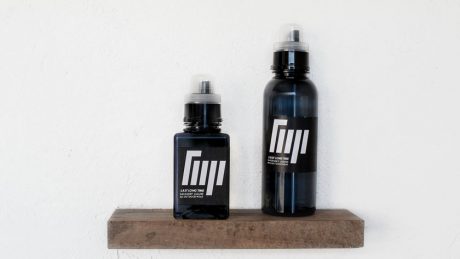 ダウンも、カシミヤも、ゴアテックスも！ 自宅で簡単メンテナンスができるハイブリット洗剤が登場。