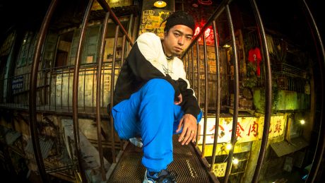 シーンを賑わせる話題のラッパー・唾奇とリーボック クラシックが紡ぐスペシャルムービーが公開。