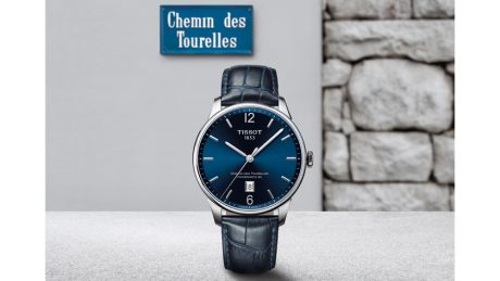 スイスの老舗時計ブランドであるティソから、深遠な色合いの2本が登場です。