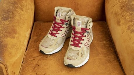 これぞ主役級のルックス！柔らかなブラウンに包まれた990のミッドカット。