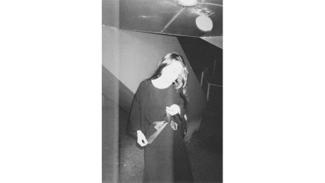 19歳でアンダーカバーのヴィジュアルを手がける若き写真家、青木柊野がzakuraにて個展を開催。