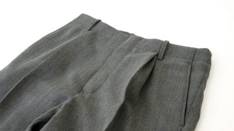 問答無用でかっこいいパンツのお知らせです。ブランド名はUDA。ウィズムで買えます。