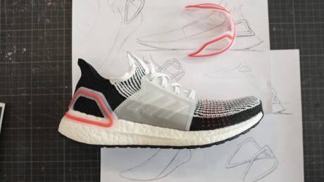 Developed in collaboration with approximately 4,000 runners. The Ultraboost 19 is limited to 200 pairs in Japan.