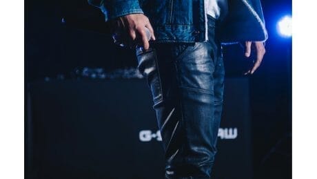 NOIR and G-Star Row collaborate for the first time. The result is a denim that boasts an outstanding fit.