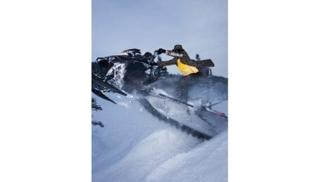 今回も一切隙のない仕上がりです。ゴアテックス プロダクトを採用したステューシーのウェア。