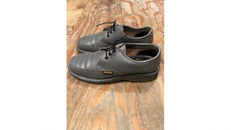 【 Today's Finams] Many of you may be seeing them for the first time. Dr. Martens, with its nifty little look.