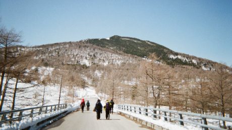 Spring snow trekking trip for outdoor beginners.