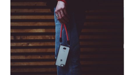 That masterpiece is now a strap with an iPhone cover case! Tough and colorful, it's perfect for the coming season.