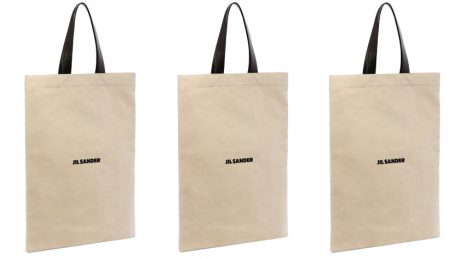 荷物の多い時にとても便利。ジル サンダーから気になるバッグが登場しました。