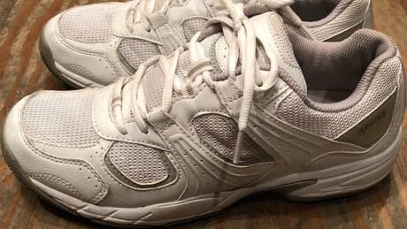 【 Today's Huinams] White, not black! British army training sneakers are conscientiously priced.