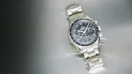 Series "Aspiring Masterpieces" No.98 Omega's Speedmaster has been with astronauts.