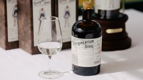 Gin x Sansho x Kobe Beef. A craft gin that transcended common sense was created!