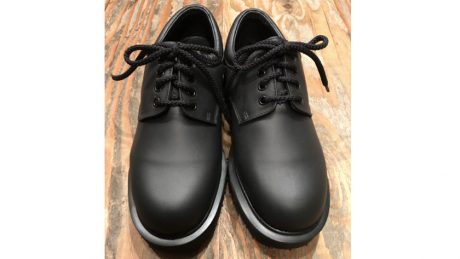 【フイナムズ先行販売】ドクターマーチン製のポストマンシューズを発掘。しかもイングランド製ですよ！